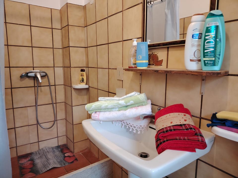Le Spezie 2PS Climatizzata House in Castellammare del Golfo