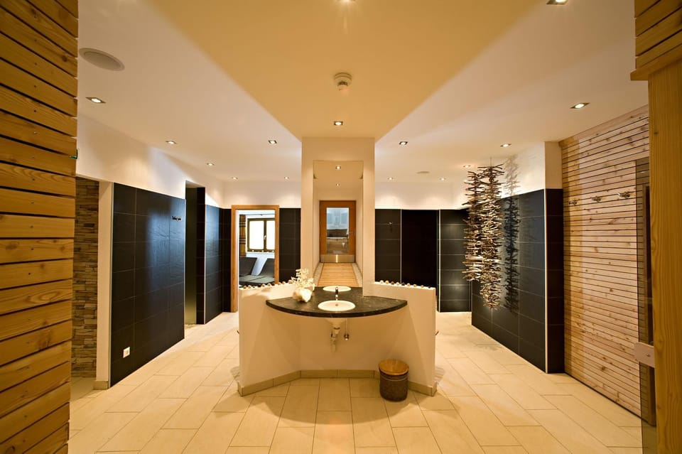 Spa and wellness centre/facilities