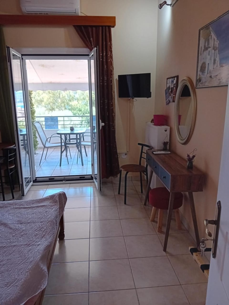 Valta's Room 2 Apartment in Peloponnese, Western Greece and the Ionian