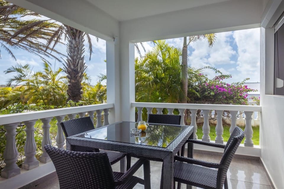 Patio, Day, Garden, View (from property/room), Balcony/Terrace, Garden view