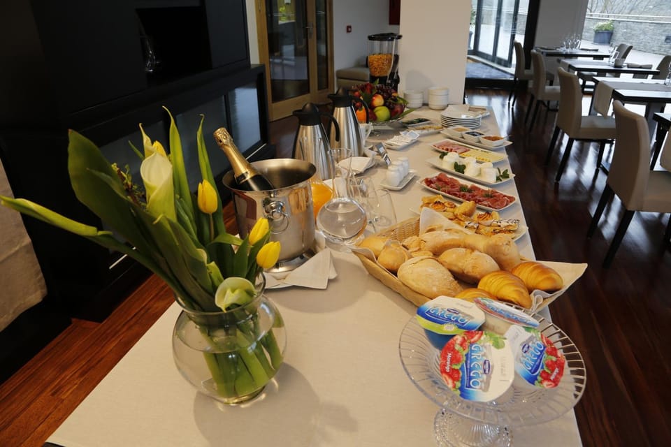 Restaurant/places to eat, Food, Breakfast