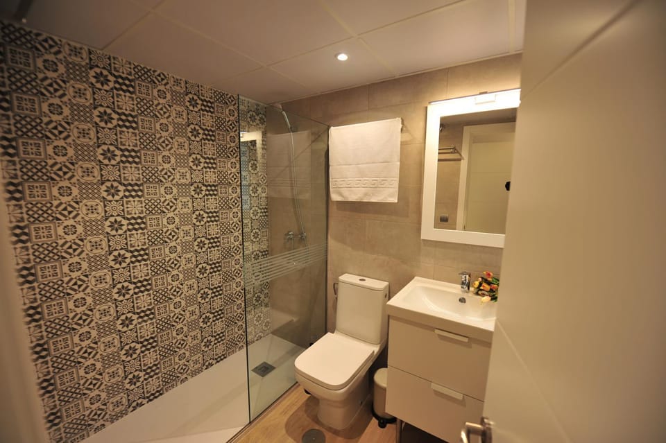Shower, Bathroom
