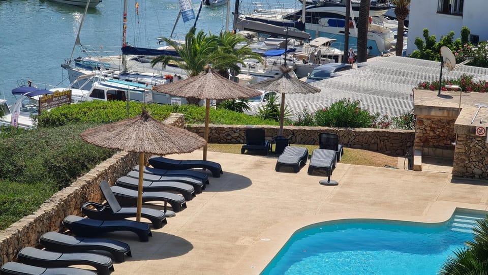 Pool view, Swimming pool
