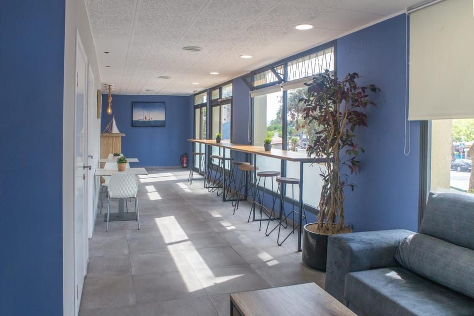 Faro SOLO para MUJERES Hostel in Platja d'Aro