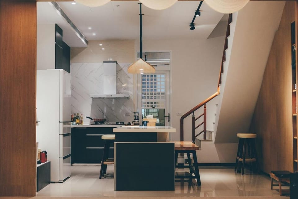 Kitchen or kitchenette, Decorative detail, Seating area, Dining area, On site, oven, kitchen
