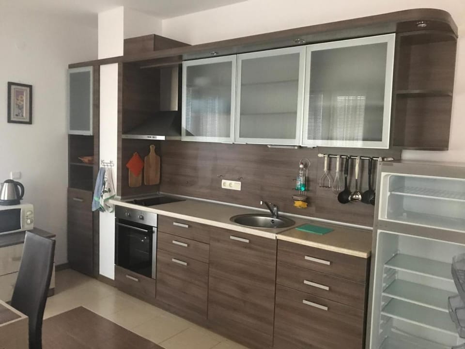 Coffee/tea facilities, Kitchen or kitchenette, Photo of the whole room, Seating area, Dining area