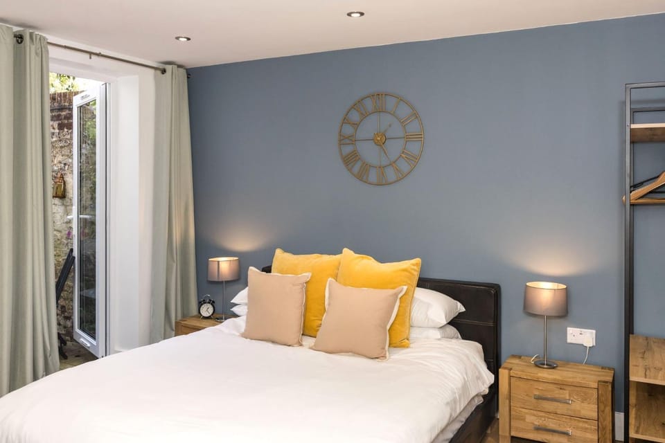 Urban Chic Apartment in Eastbourne