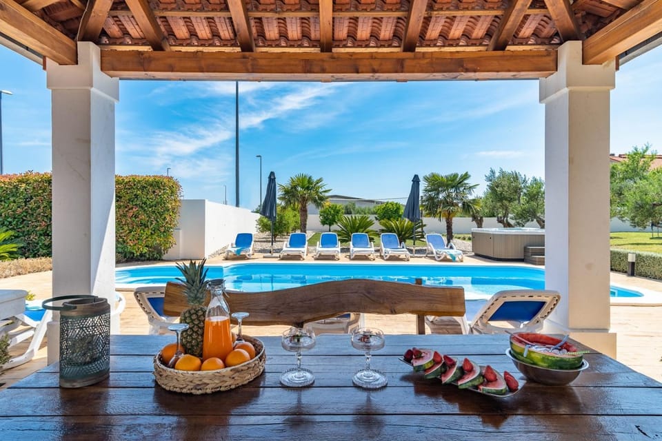 Balcony/Terrace, Pool view