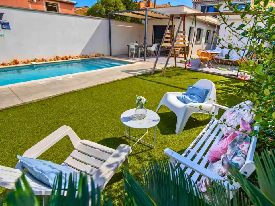 Patio, Garden, Garden view, Pool view, Swimming pool, sunbed