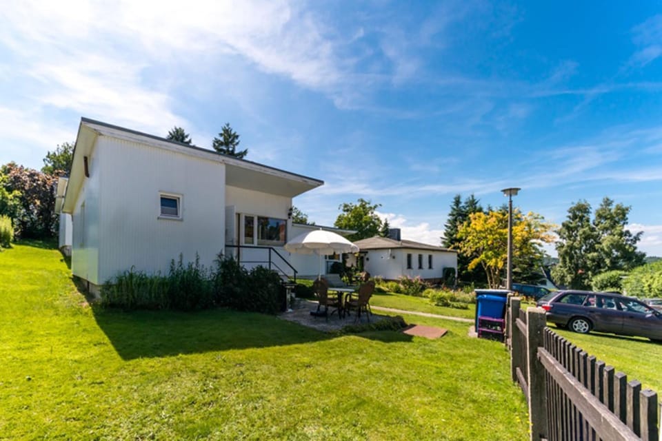 Property building, Facade/entrance, Garden