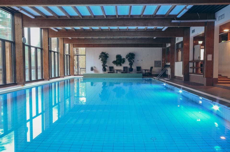 Swimming pool, Swimming pool