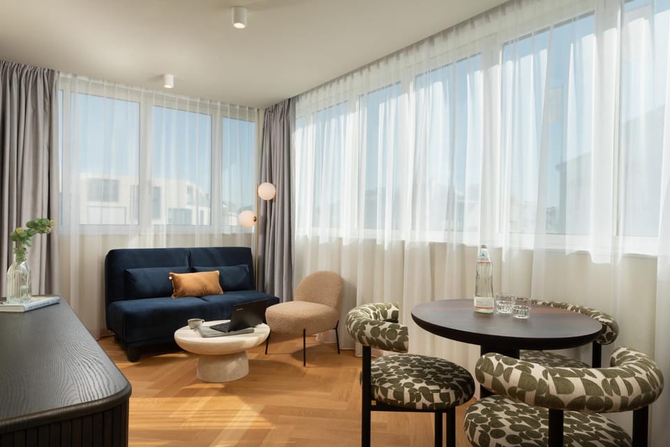 Living room, Seating area, Dining area