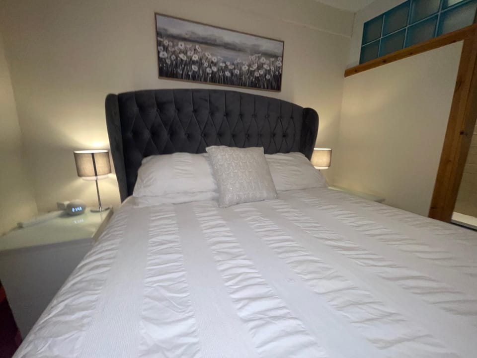Zip Cottage Sleeps 2-3 climb snowdon zip world Apartment in Wales