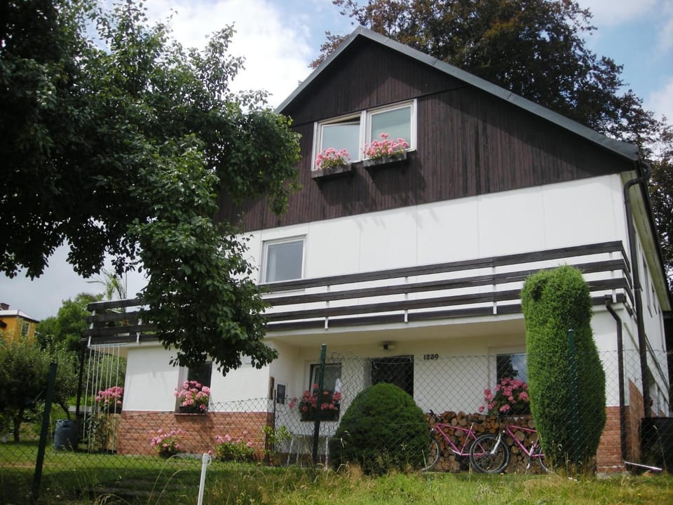 Facade/entrance, Summer