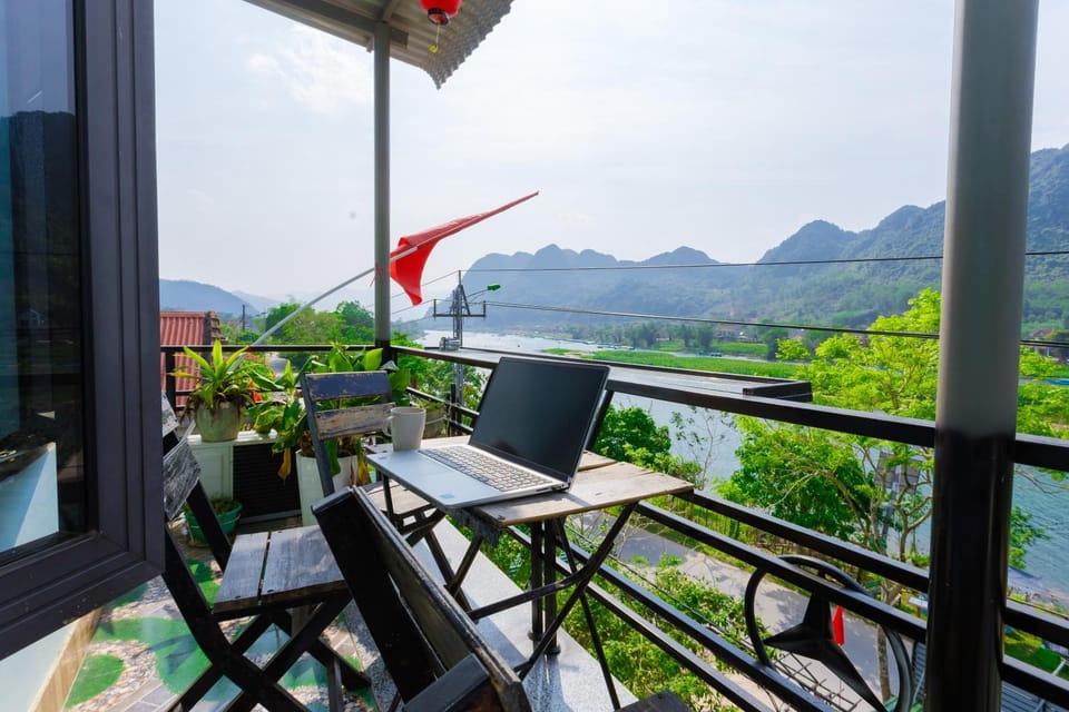 Natural landscape, View (from property/room), Balcony/Terrace, Mountain view, River view