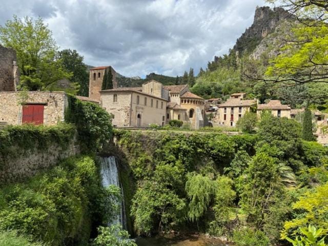 CHARMANTE MAISON A SAINT GUILHEM LE DESERT House in Occitanie
