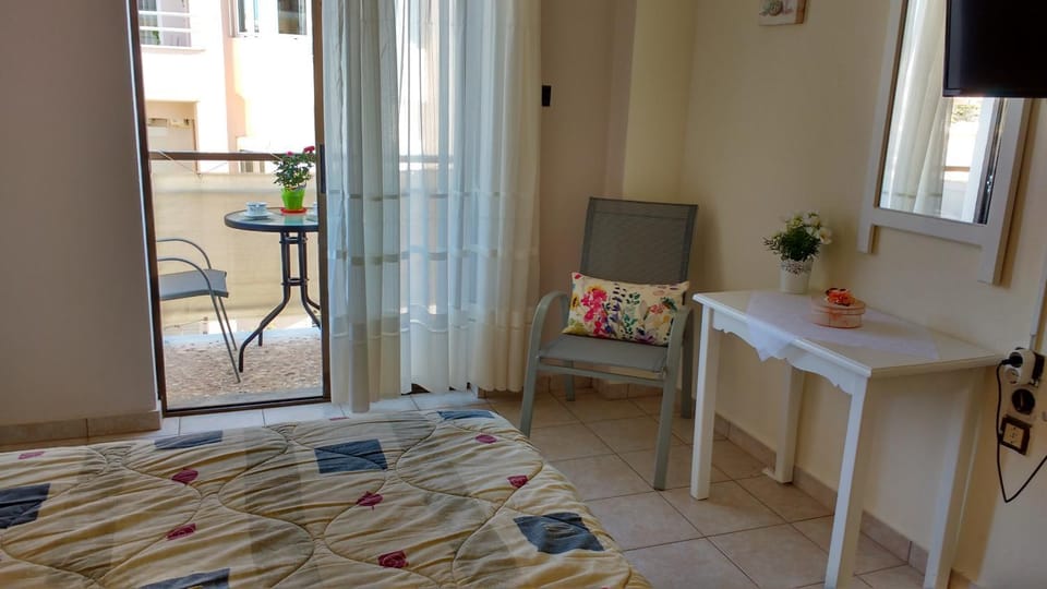 Elita Beachside Apartment in Chania