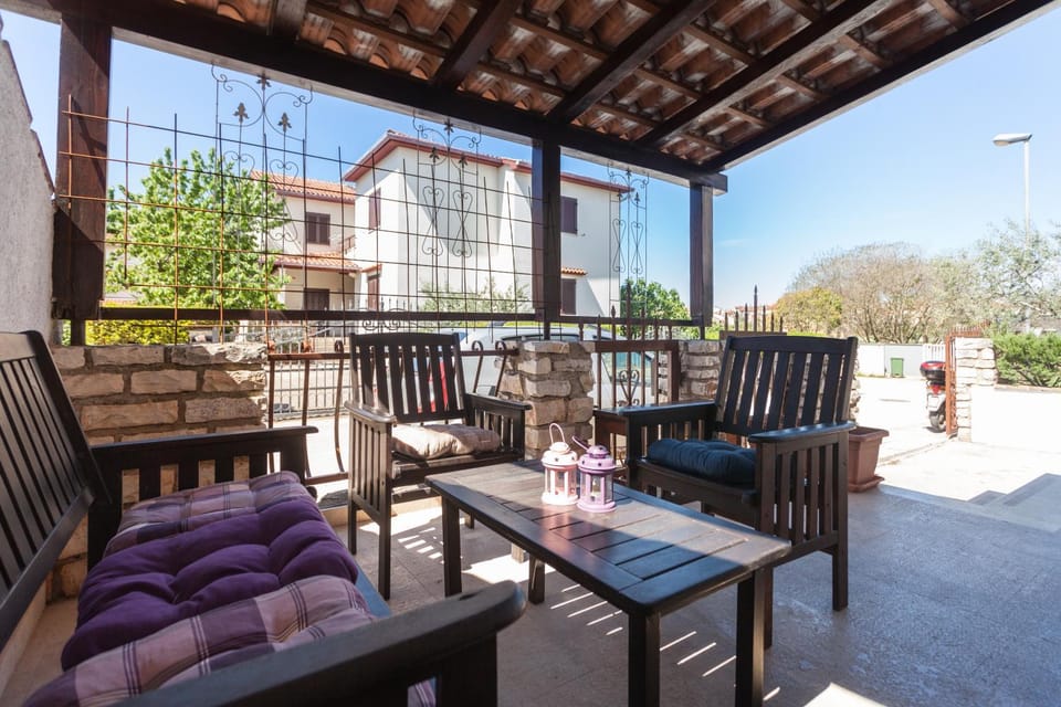 Patio, Balcony/Terrace, Seating area