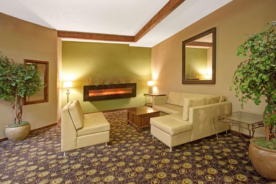 Lobby or reception, On site