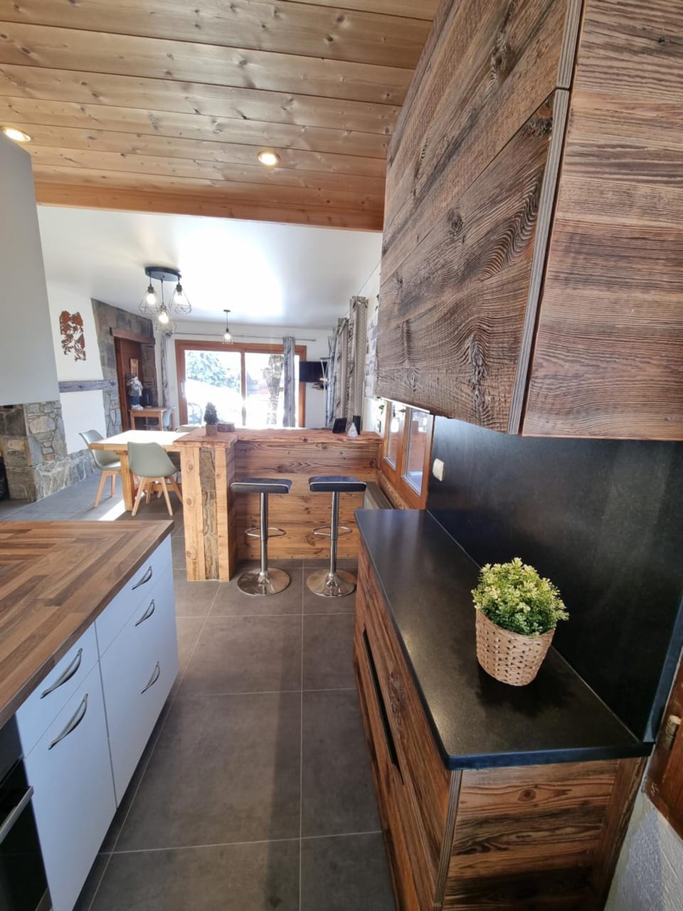 Kitchen or kitchenette