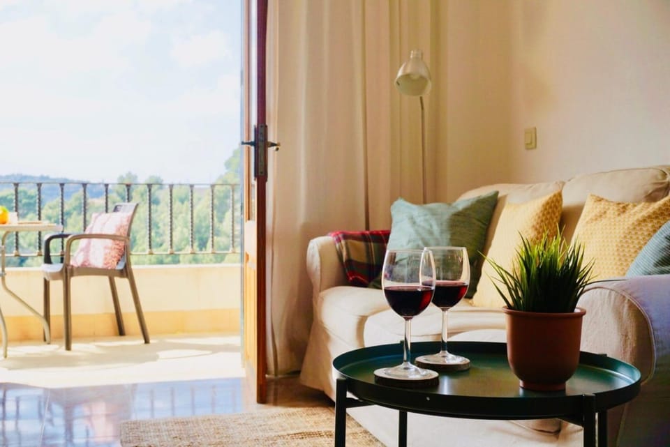 View (from property/room), Balcony/Terrace, Seating area