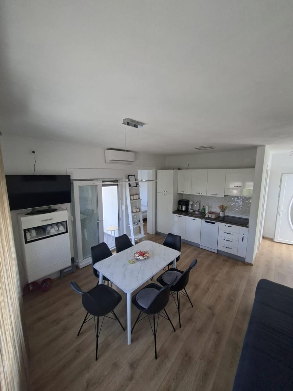Villa Luminous Apartment in Zadar County