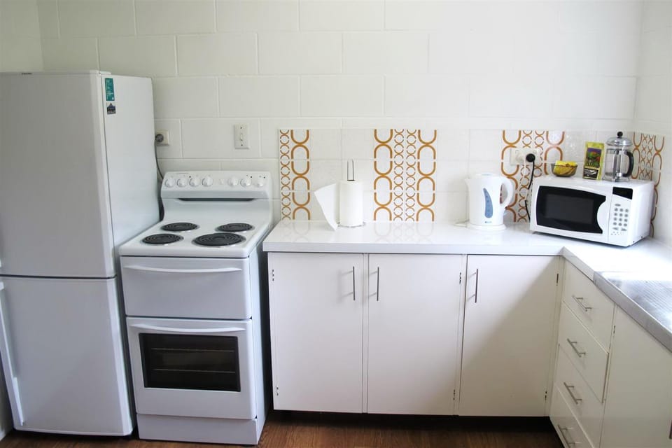 Coffee/tea facilities, Kitchen or kitchenette, minibar, pet friendly, stove, toaster