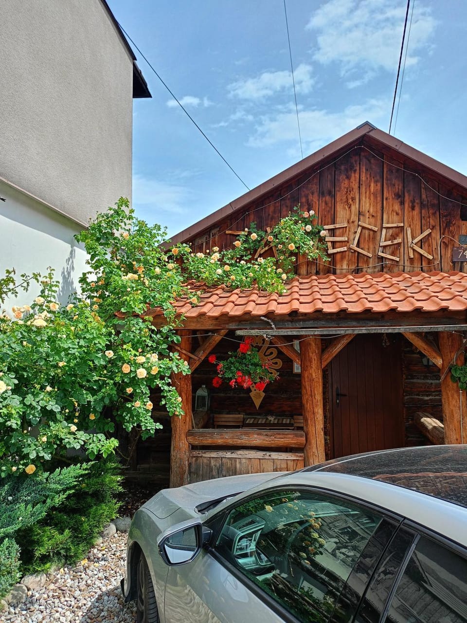 Chatka Zapiecek drewniana rustykalna chata Babci Ludwiki House in Lesser Poland Voivodeship