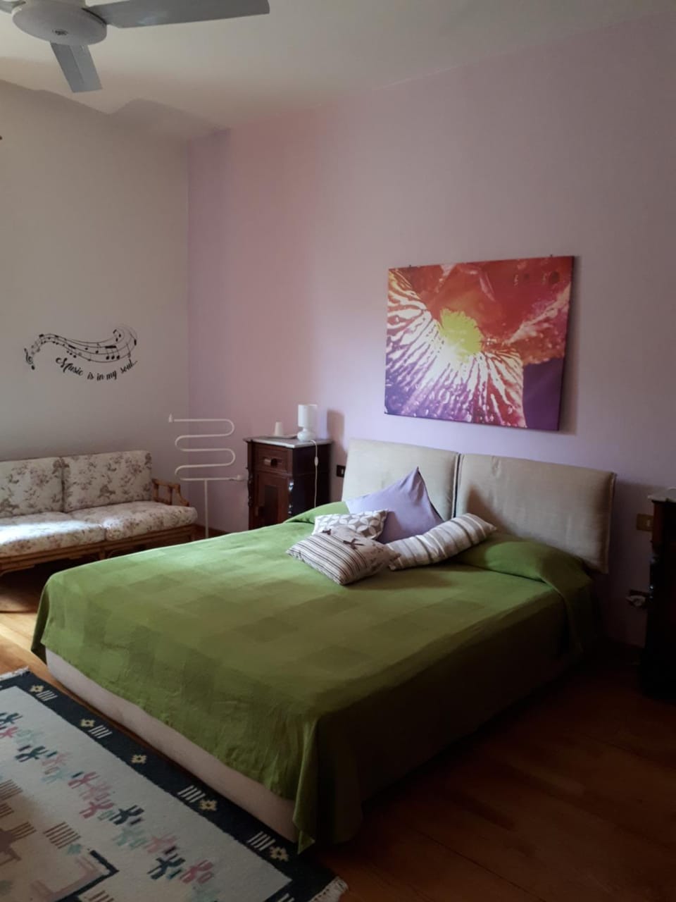 Photo of the whole room