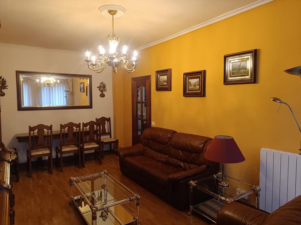 Apartamento GALLARZA con Parking Apartment in La Rioja