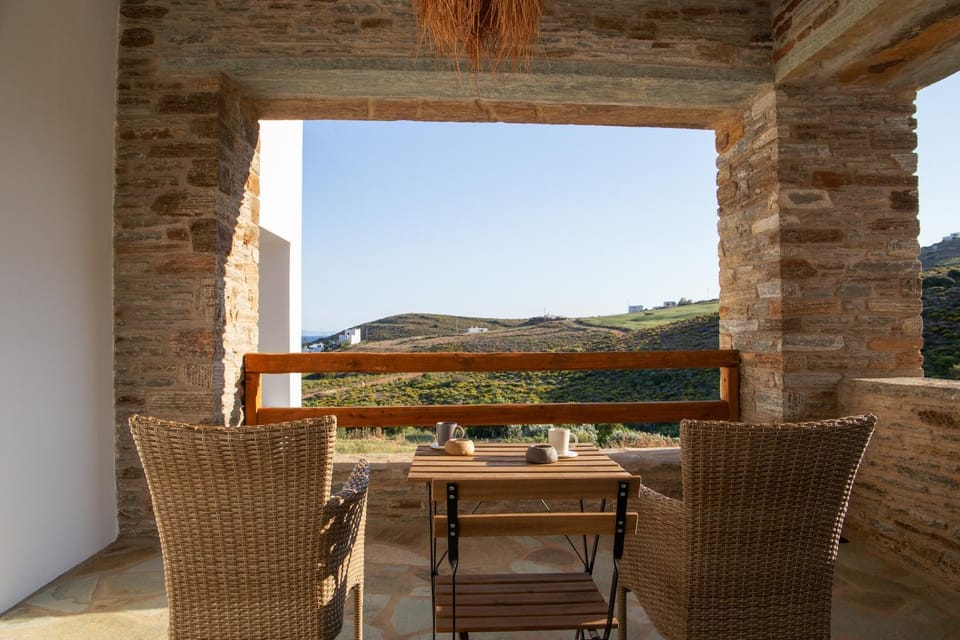 Patio, Day, Natural landscape, View (from property/room), Balcony/Terrace, Mountain view