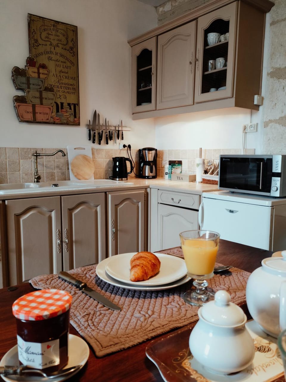 Breakfast, kitchen