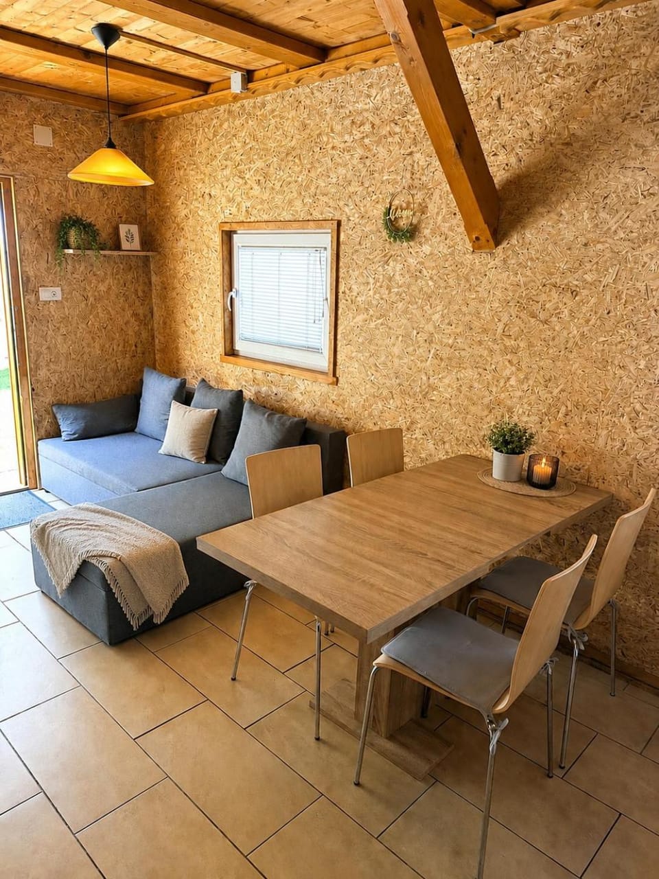 Living room, Seating area, Breakfast