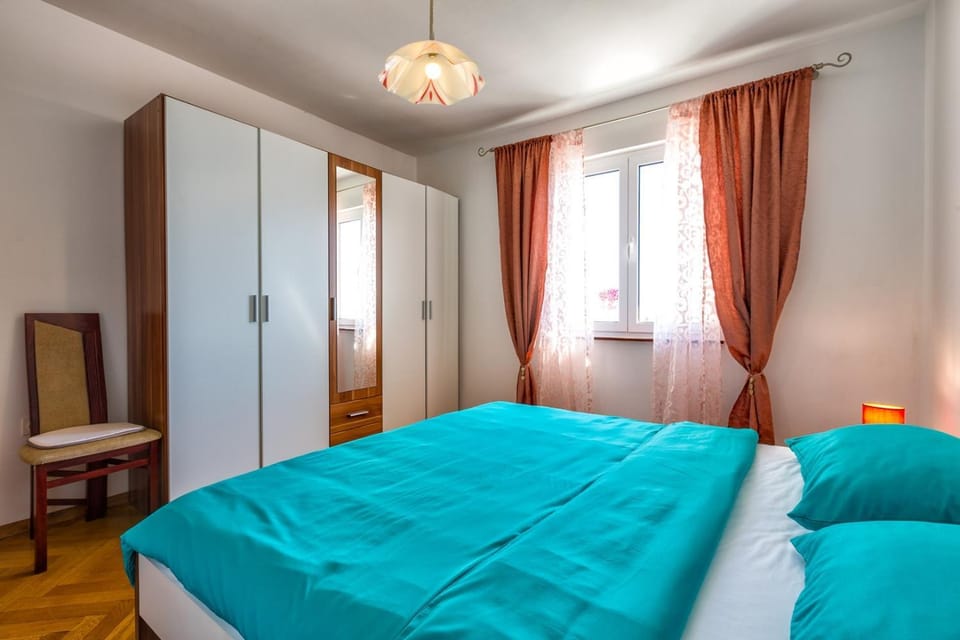 Apartments Kira, Mali Lošinj Bed and Breakfast in Mali Losinj
