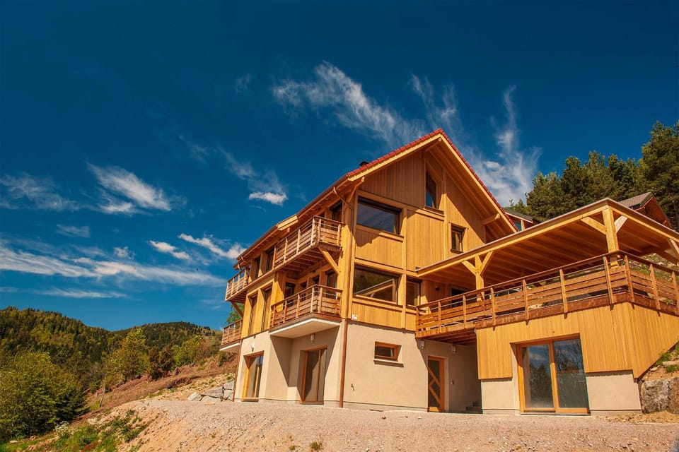 Property building, Balcony/Terrace