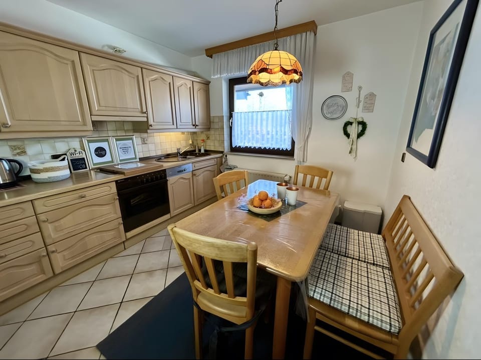 Property building, Kitchen or kitchenette, Living room