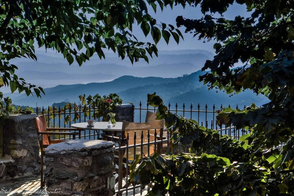 Mountain view, Sea view