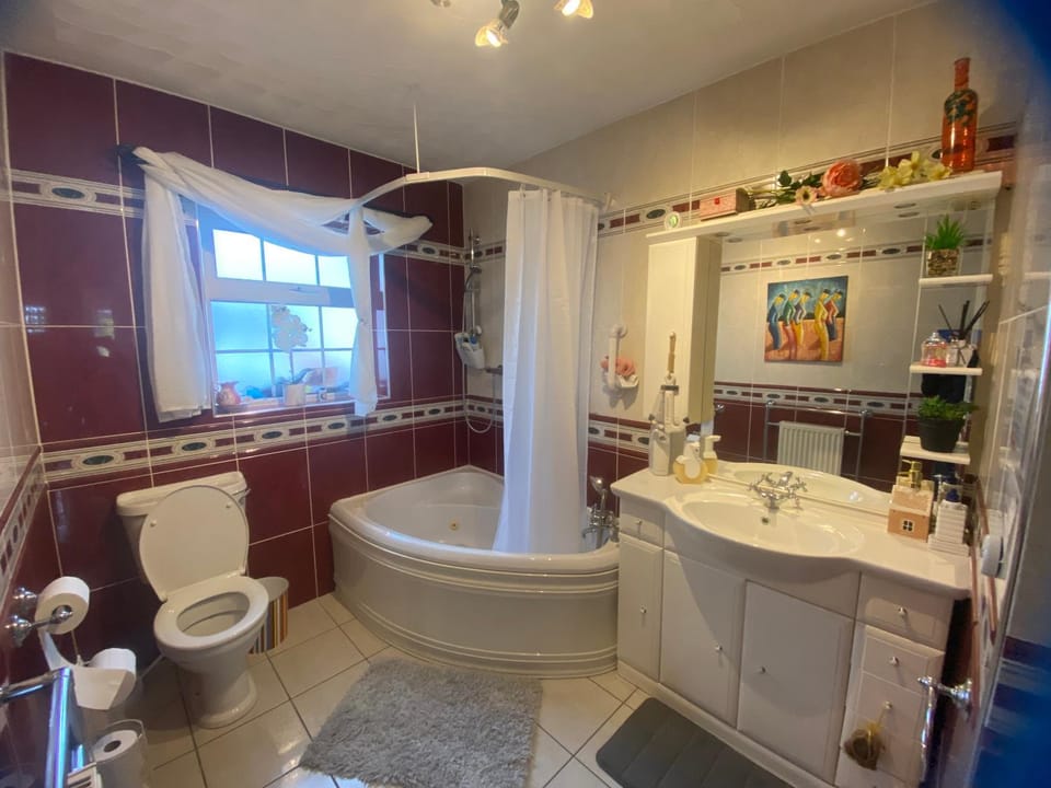 June’s b&b Bed and Breakfast in County Mayo