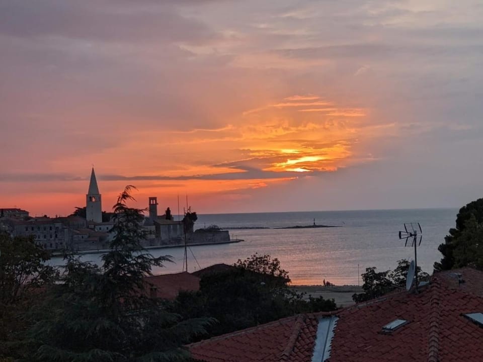 View (from property/room), City view, Sea view, Sunset