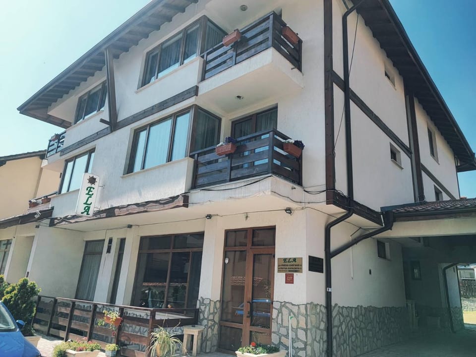 Property building, Day, View (from property/room), Balcony/Terrace