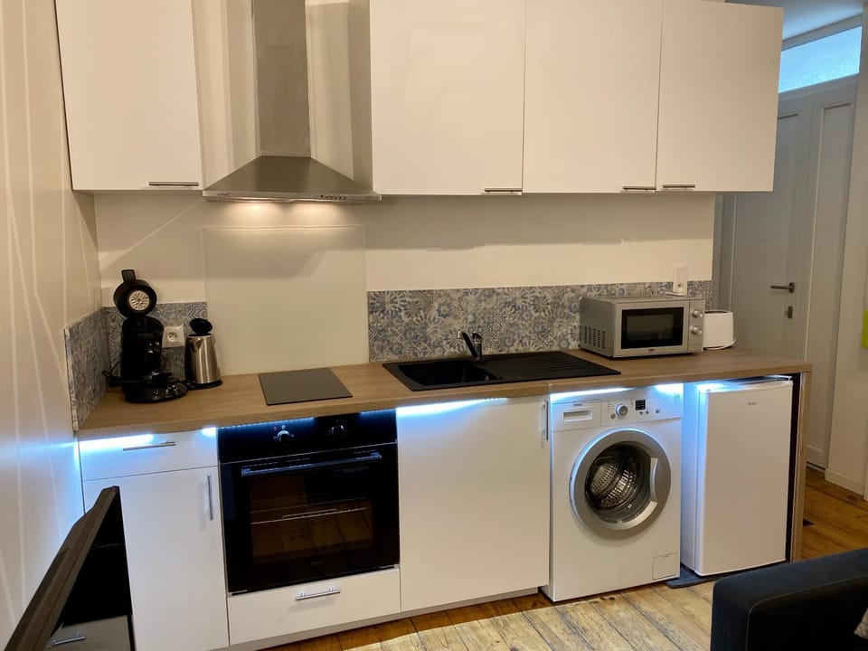 LE VICTOR HUGO - Wifi - Centre ville - PROPERTY RENTAL NM Apartment in Nouvelle-Aquitaine