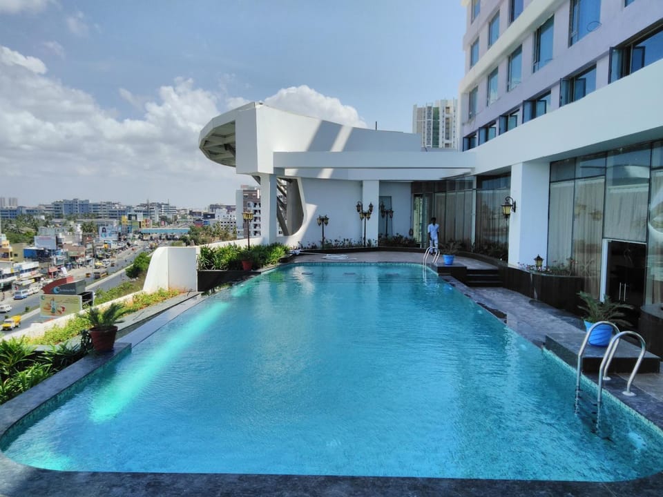 Pool view, Swimming pool