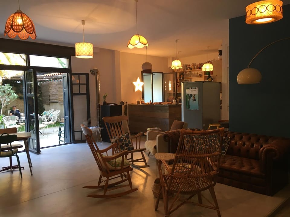 Living room, Lobby or reception, Lounge or bar, Seating area, Dining area