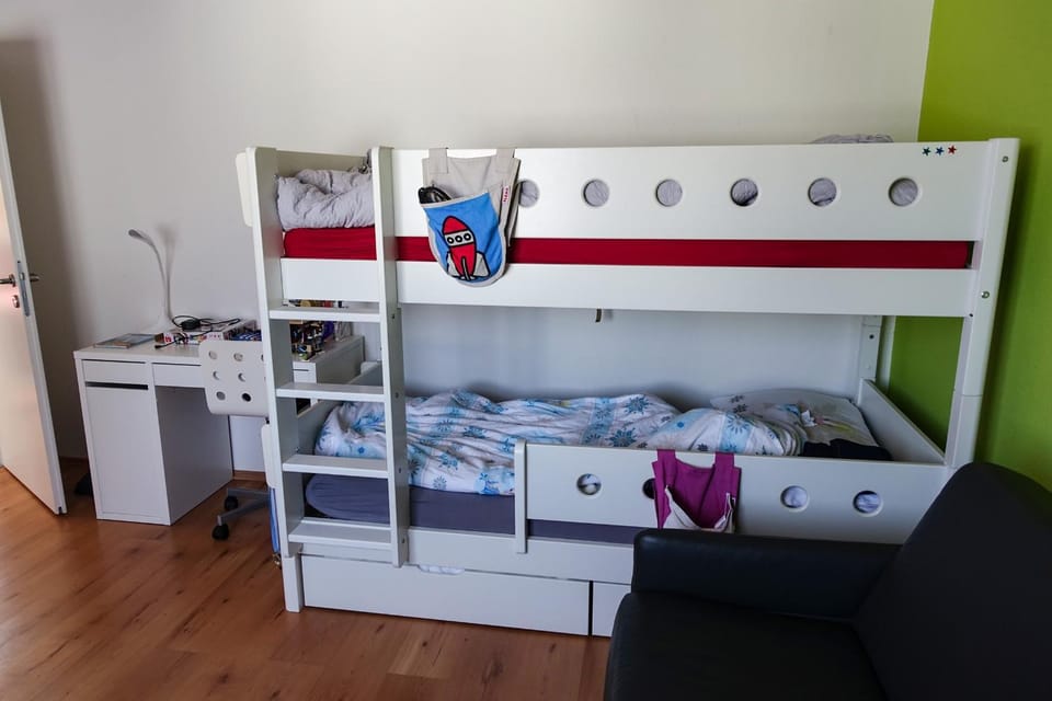 Bed, Bedroom, bunk bed