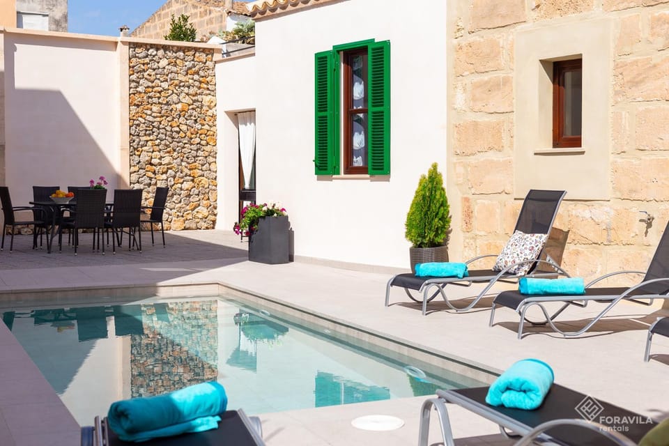 Patio, Pool view, Swimming pool