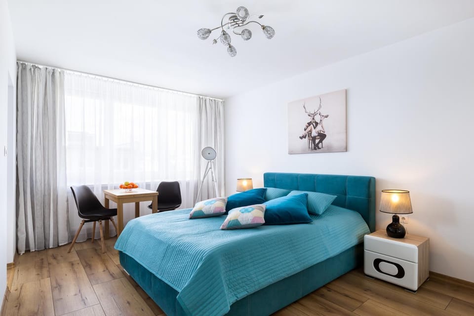 Photo of the whole room, Seating area, Bedroom
