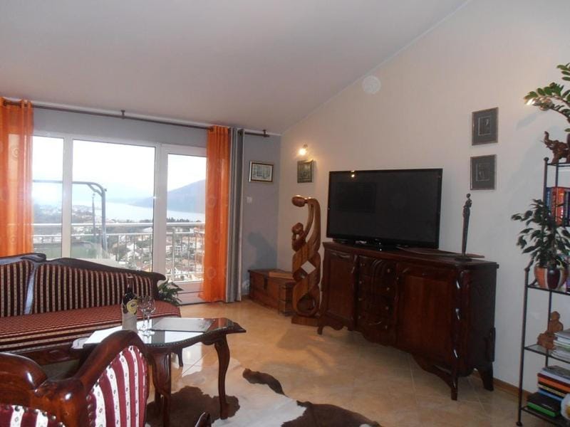 Duplex Vukovic Apartment in Montenegro