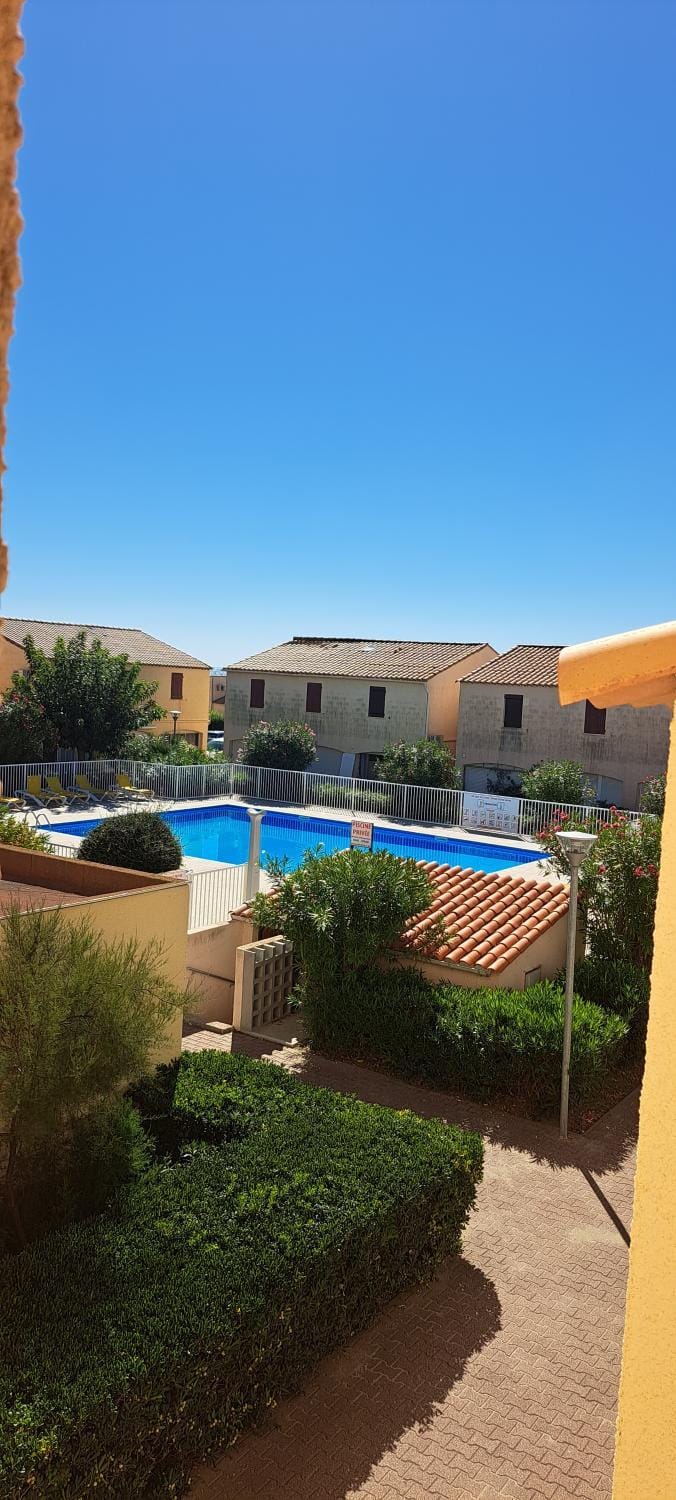 Dispo 29 août au 30 septembre à Barcarès village résidence les jeux de la mer au calme accès plage direct vue mer splendide piscine ouverte parking Apartment in Le Barcarès