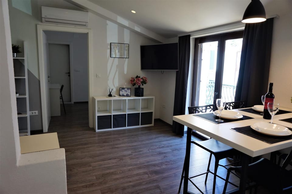 Apartment Cosy & Sweet Apartment in Makarska