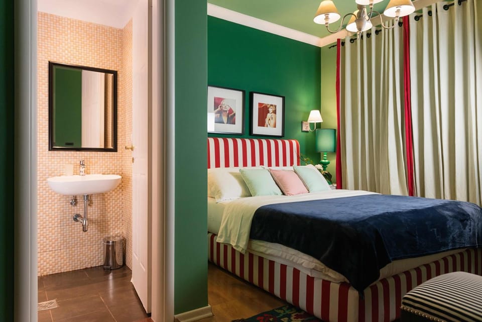 Bathroom, View (from property/room), Photo of the whole room, Decorative detail, Bedroom